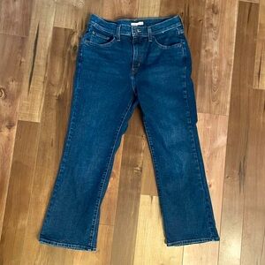 Levi’s 12” Rise High Waisted Crop Flare